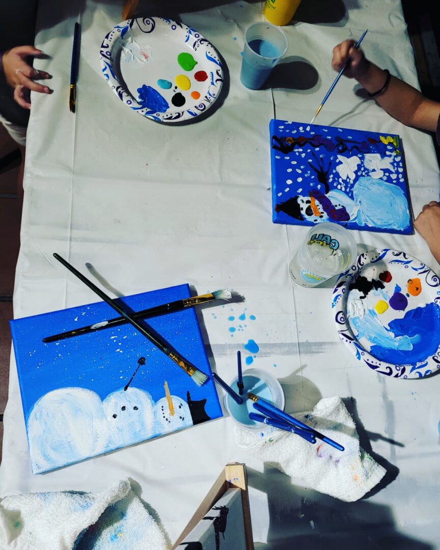 children doing art
